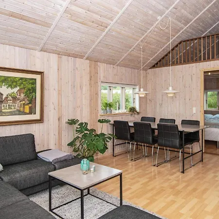 度假居 6 Person Holiday In *