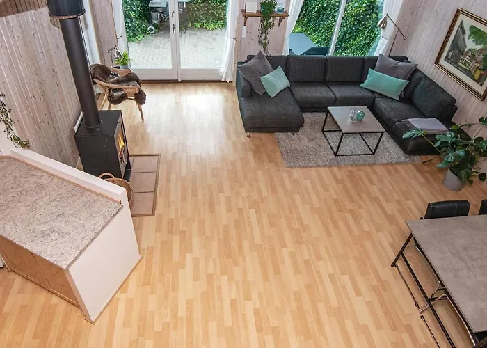 6 Person Holiday In * Hemmet