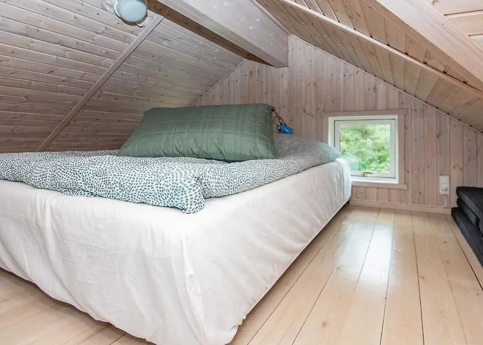 6 Person Holiday In